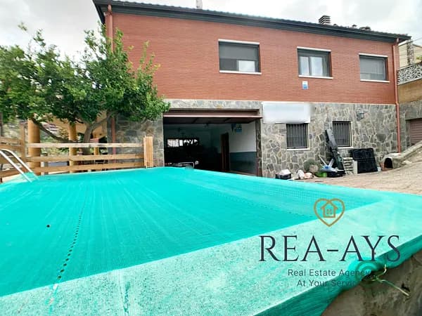 Finca rústica de 0,085 ha en venta en Vallirana, Barcelona
