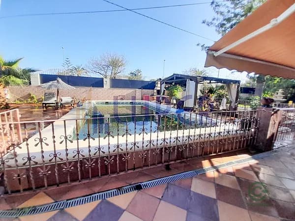 Casa de 0,117 ha en venta en Alicante