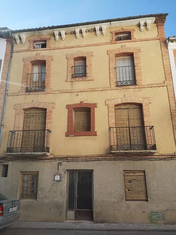 Casa de 0,0129 ha en venta en Huete, Cuenca