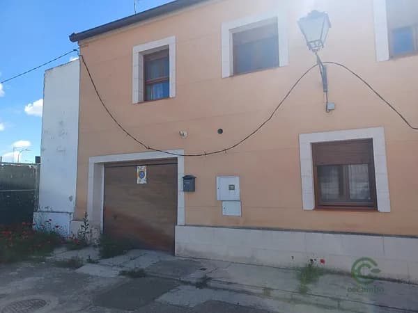 Casa de 0,0414 ha en venta en Palencia, Palencia