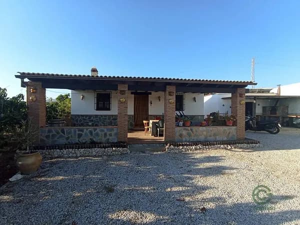 Finca rústica de 0,71 ha en venta en Málaga