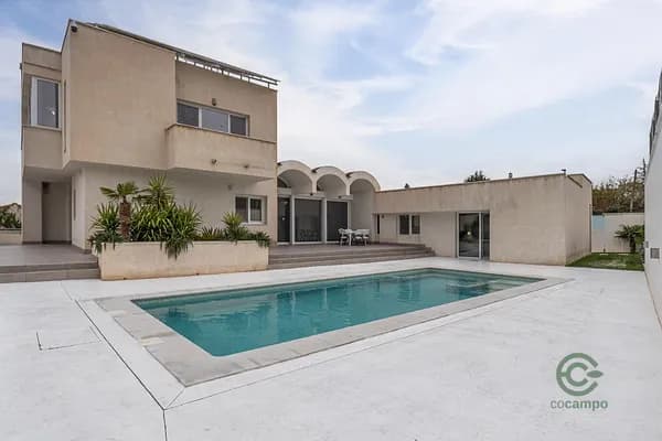 Casa de 0,0863 ha en venta en Otura, Granada