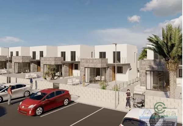 Casa de 0,02 ha en venta en Torrevieja, Alicante