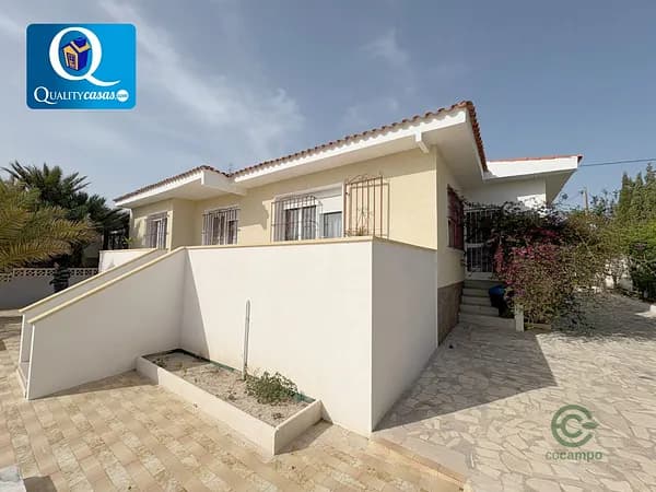 Casa de 0,085 ha en venta en Campello (el), Alicante