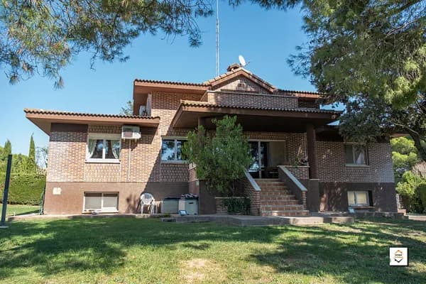 Casa de 0,17 ha en venta en Zaragoza, Zaragoza