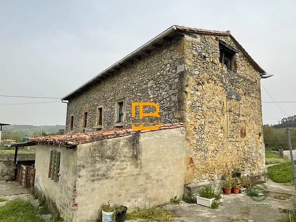 Finca rústica de 1,77 ha en venta en Voto, Cantabria