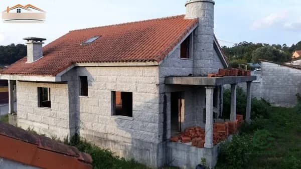 Casa de 0,02 ha per a venda a Pontevedra