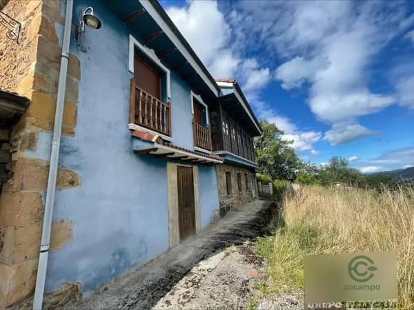 Casa de 0,0206 ha en venta en Langreo, Asturias