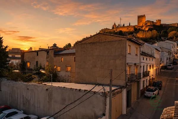 Casa de 0,0484 ha en venta en Alcala la real, Jaen