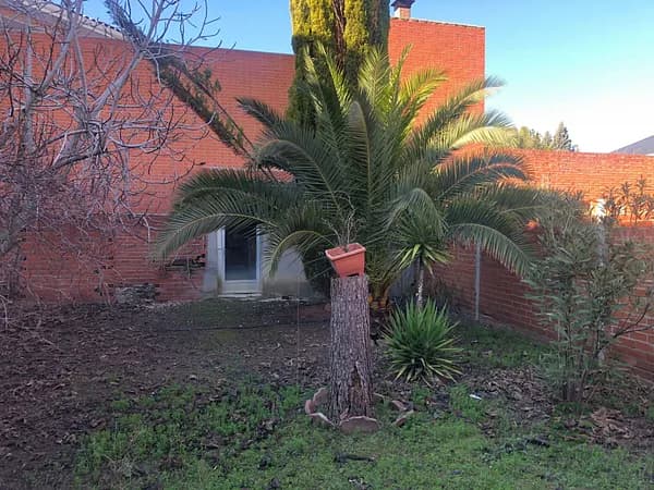Casa de 0,03 ha en venta en Toledo