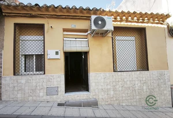 Casa de 0,0096 ha en venta en Abaran, Murcia