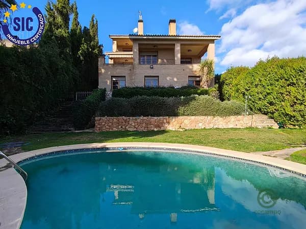 Casa de 0,0985 ha en venta en Torrent, Valencia