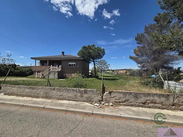 Casa de 0,25 ha en venta en Yeles, Toledo