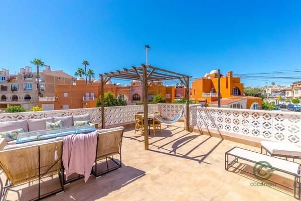 Casa de 0,0164 ha en venta en Torrevieja, Alicante