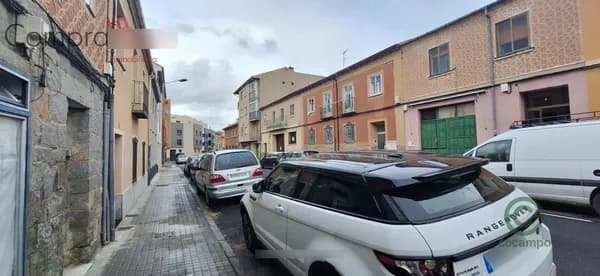 Casa de 0,015 ha en venta en Segovia, Segovia