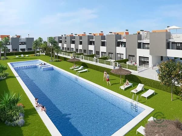 Casa de 0,0072 ha en venta en Torrevieja, Alicante