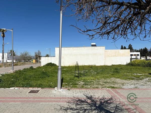 Terreno urbano de 0,0362 ha en venta en Churriana de la vega, Granada
