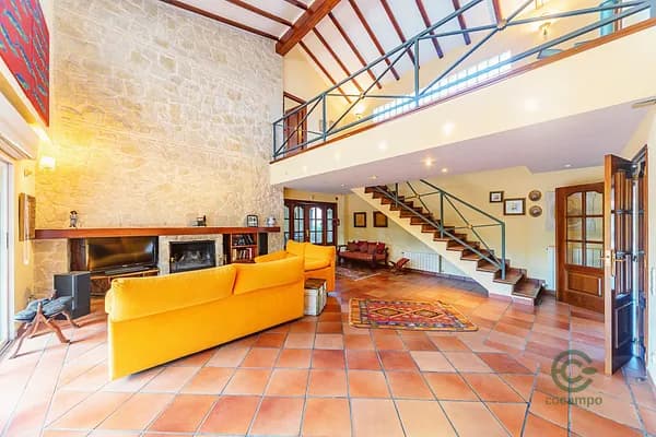 Casa de 0,116 ha en venta en Elda, Alicante