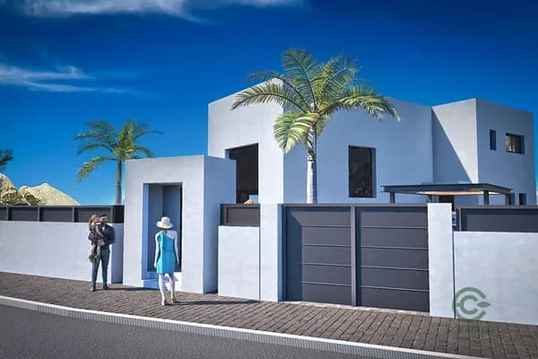 Casa de 0,021 ha en venta en La nucía, Alicante