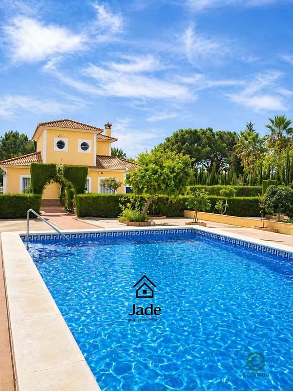 Casa de 0,1635 ha en venta en La carlota, Cordoba