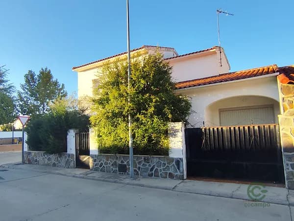 Casa de 0,03 ha en venta en Toledo