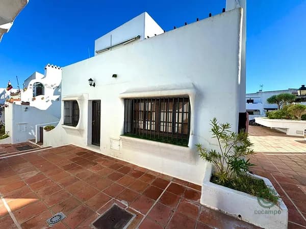 Casa de 0,0202 ha en venta en Manilva, Malaga