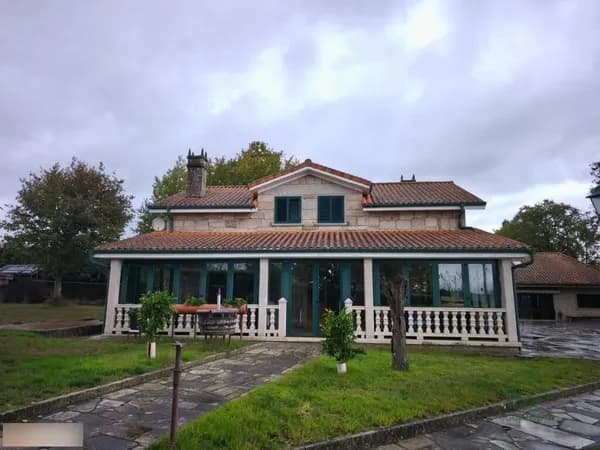Finca de recreo de 0,6 ha en venta en Orense