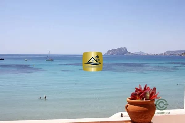 Casa de 0,049 ha en venta en Moraira, Alicante