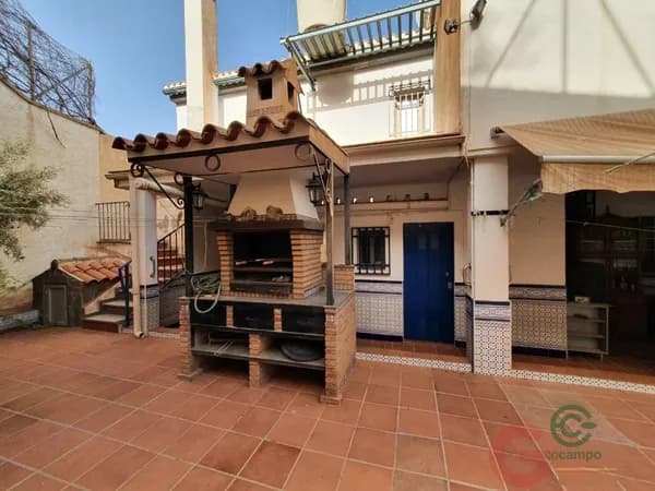 Casa de 0,025 ha en venta en Órgiva, Granada