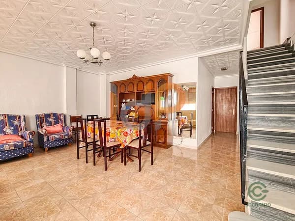 Casa de 0,012 ha en venta en Huercal-overa, Almeria