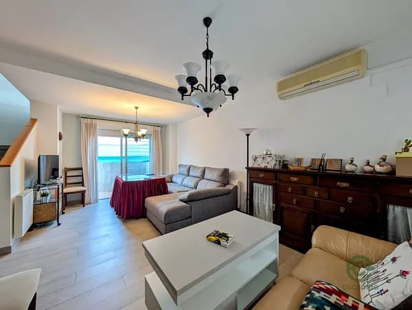 Casa de 0,012 ha en venta en Loja, Granada