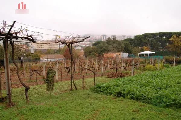 Casa de 0,0322 ha en venta en Ourense, Orense