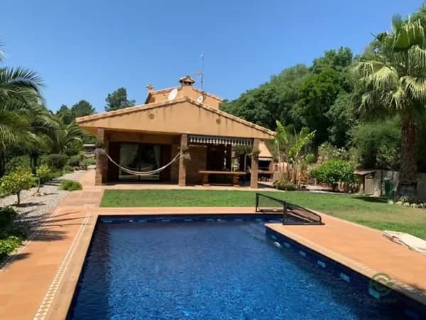 Finca de recreo de 0,52 ha en venta en Lloret de mar, Girona
