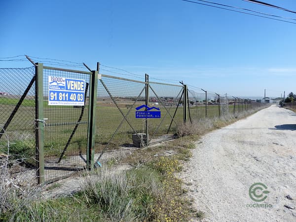 Finca rústica de 2 ha en venta en Madrid