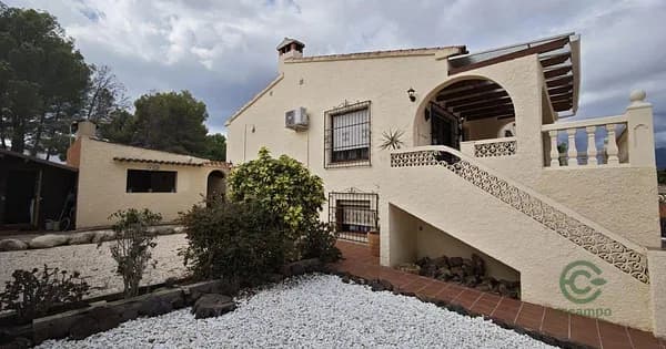 Casa de 0,08 ha en venta en Alfaz del pi, Alicante