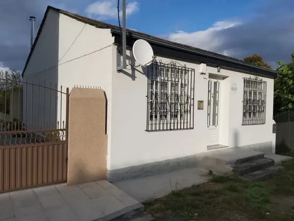 Casa de 0,06 ha en venta en Lugo, Lugo
