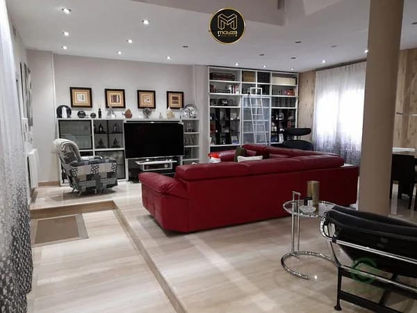 Casa de 0,035 ha en venta en Jaén, Jaen