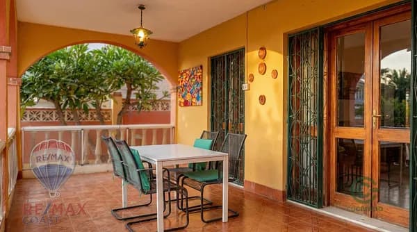 Casa de 0,0695 ha en venta en Rincón de la victoria, Malaga