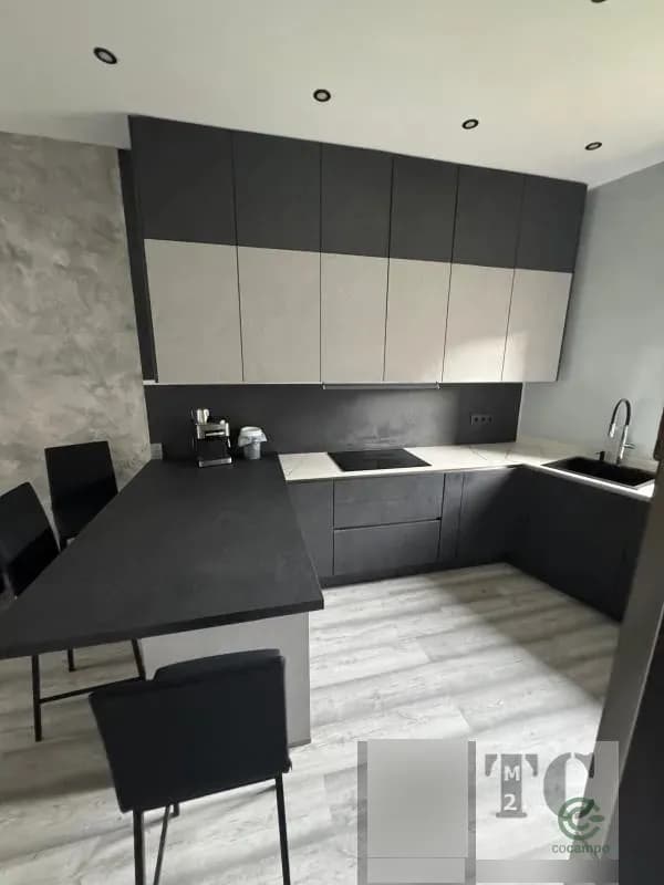 Casa de 0,0228 ha en venta en Oviedo, Asturias