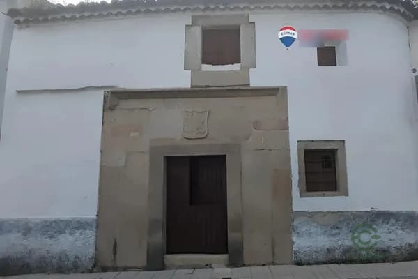 Casa de 0,0324 ha en venta en Malpartida de caceres, Caceres