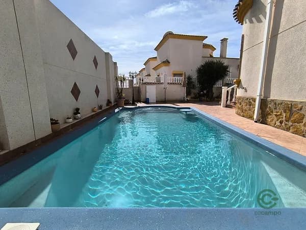 Finca rústica de 0,0357 ha en venta en El raso, Alicante