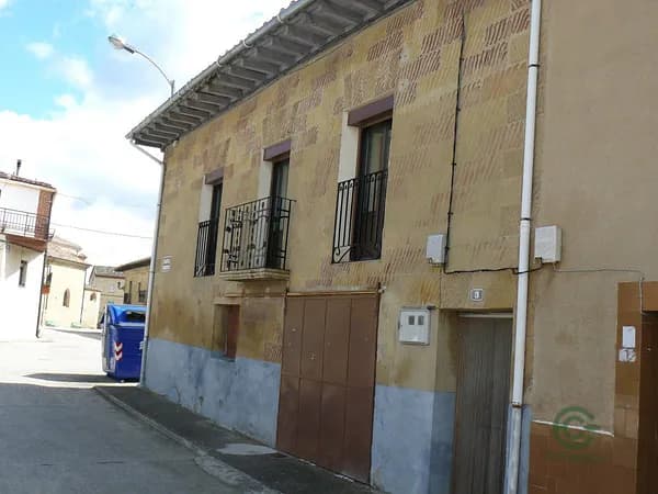 Casa de 0,04 ha en venta en Herramelluri, La rioja