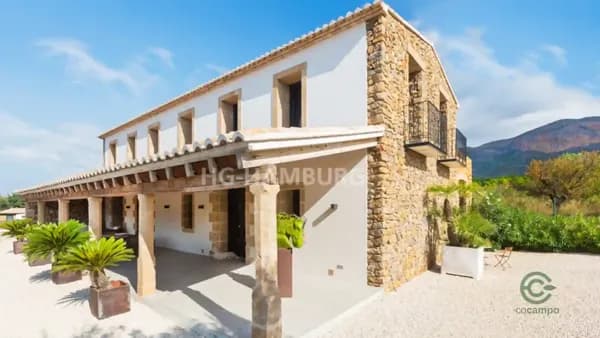 Finca rústica de 3 ha en venta en Valencia