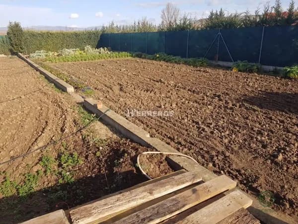 Finca rústica de 0,22 ha en venta en Alberite, La rioja