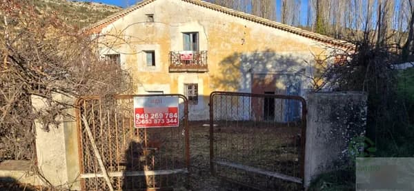 Finca rústica de 0,0942 ha en venta en Trillo, Guadalajara