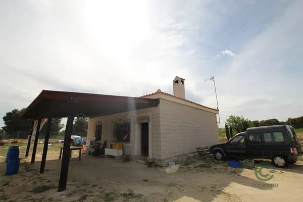 Finca agrícola de 15 ha en venta en Monovar, Alicante