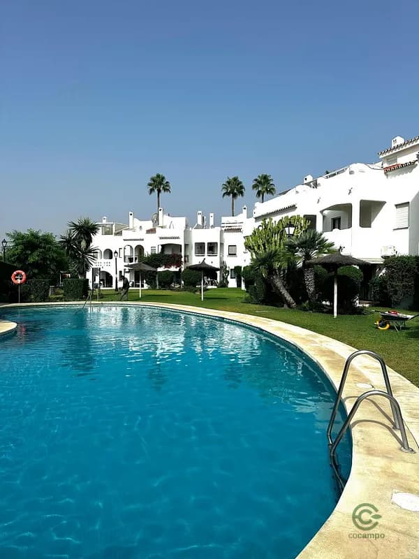 Casa de 0,0146 ha en venta en Estepona, Malaga