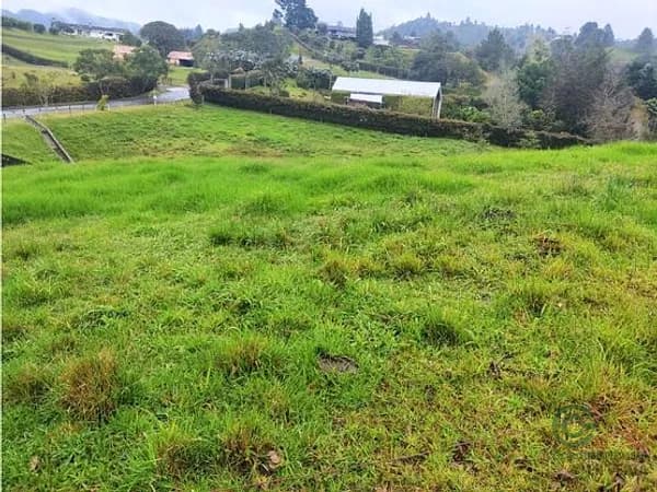 Finca rústica de 0,6817 ha en venta en Antioquia