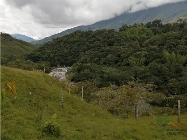 Finca de recreo de 0,6854 ha en venta en Antioquia