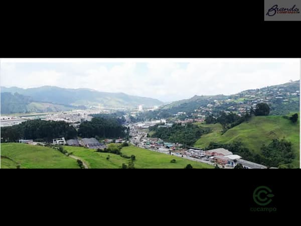 Nave industrial de 4,5018 ha en venta en Caldas